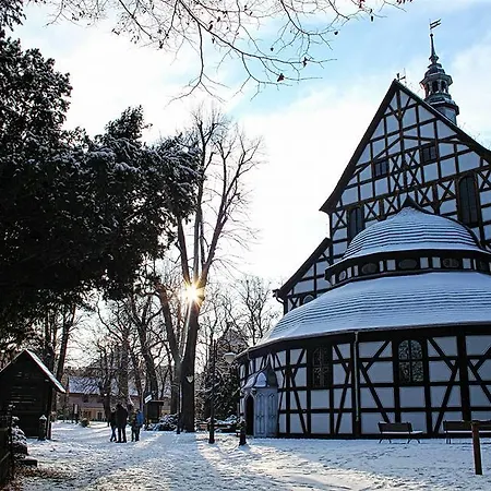 Wanda Проживание в семье *