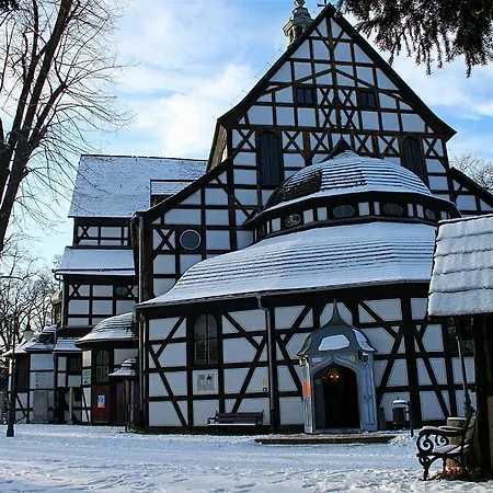 Проживание в семье Wanda *