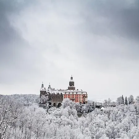 Wanda Валбжих